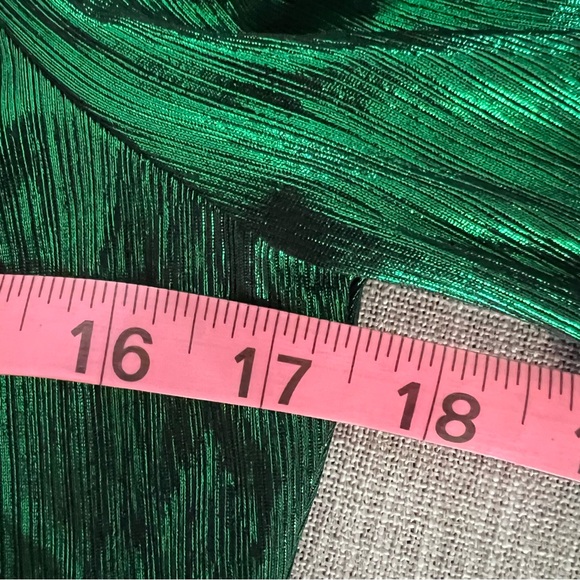 Tuckernuck pomander place Crinkle lurex Lillith midi dress xs Emerald green - Picture 9 of 11